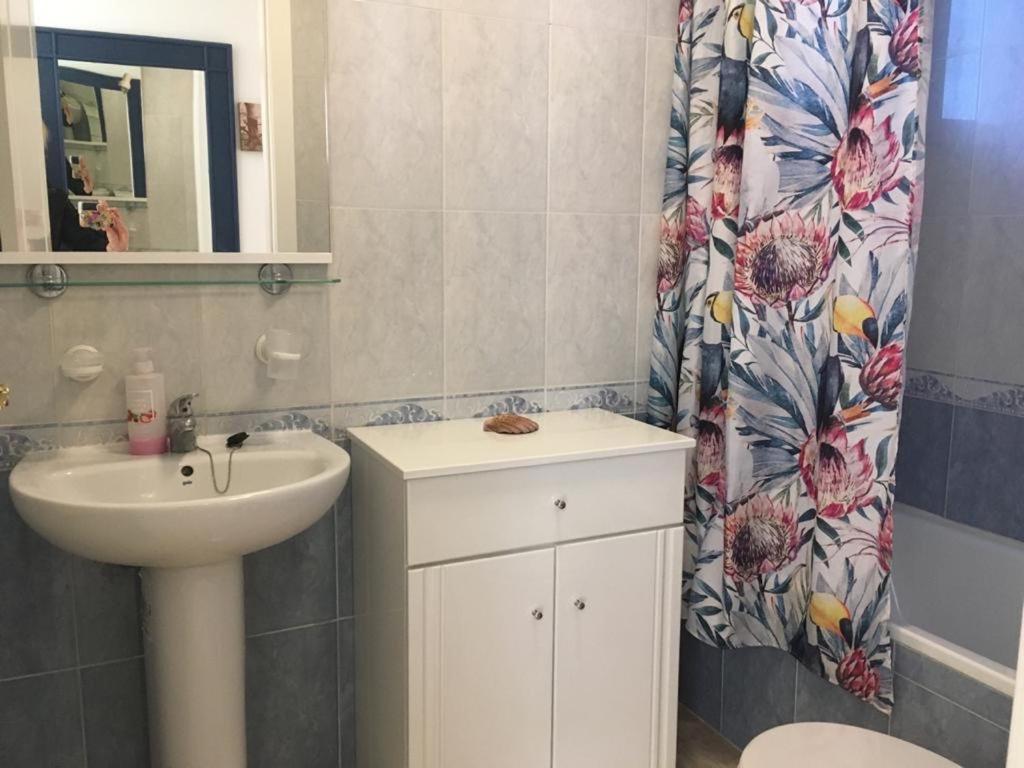 2-Bedroom And Living Room Apartment Near Campoamor Beach المظهر الخارجي الصورة