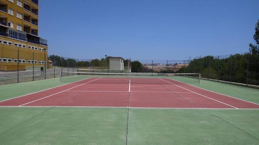 2-Bedroom And Living Room Apartment Near Campoamor Beach المظهر الخارجي الصورة